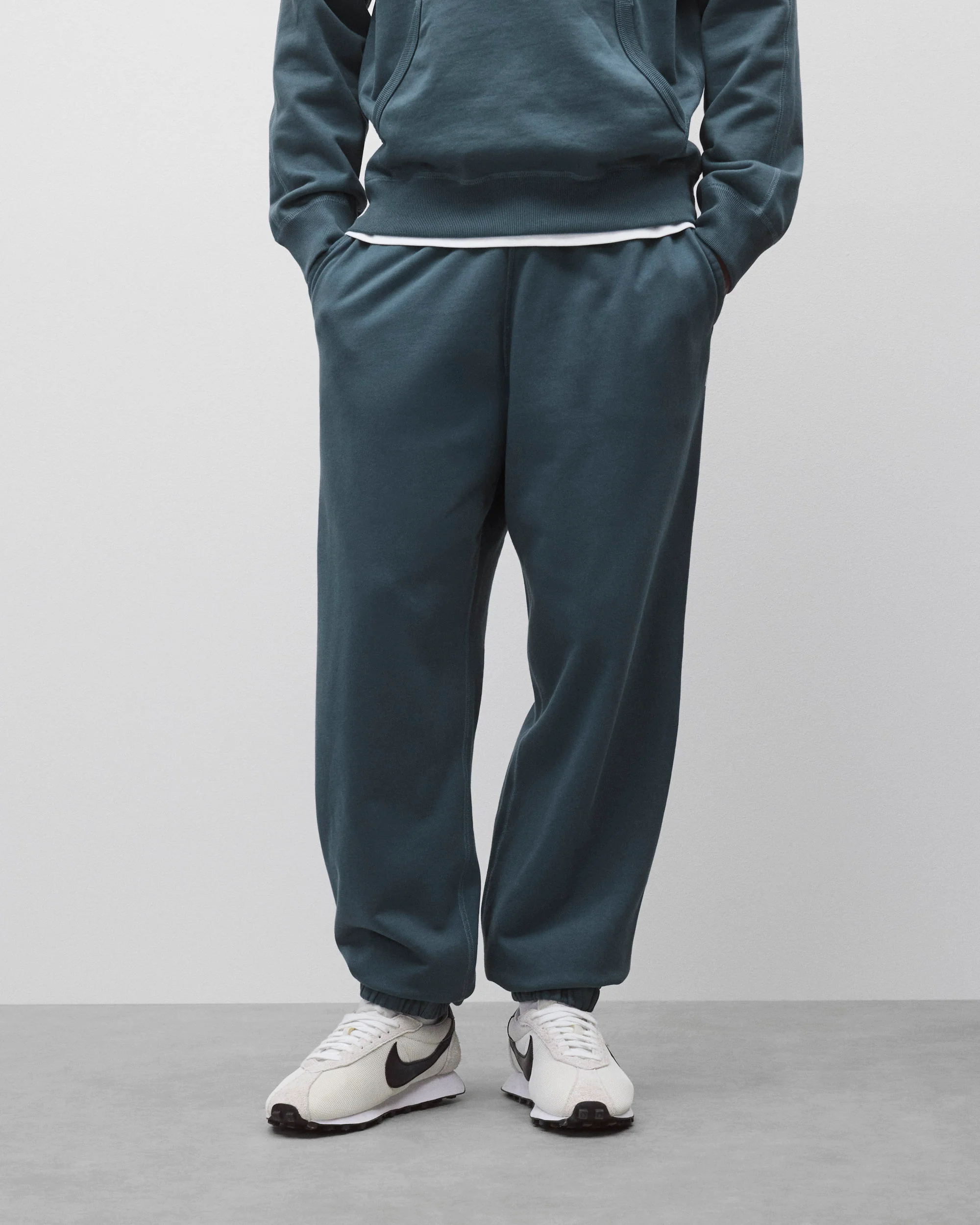 Midweight Terry Cuffed Relaxed Sweatpant - Image 3